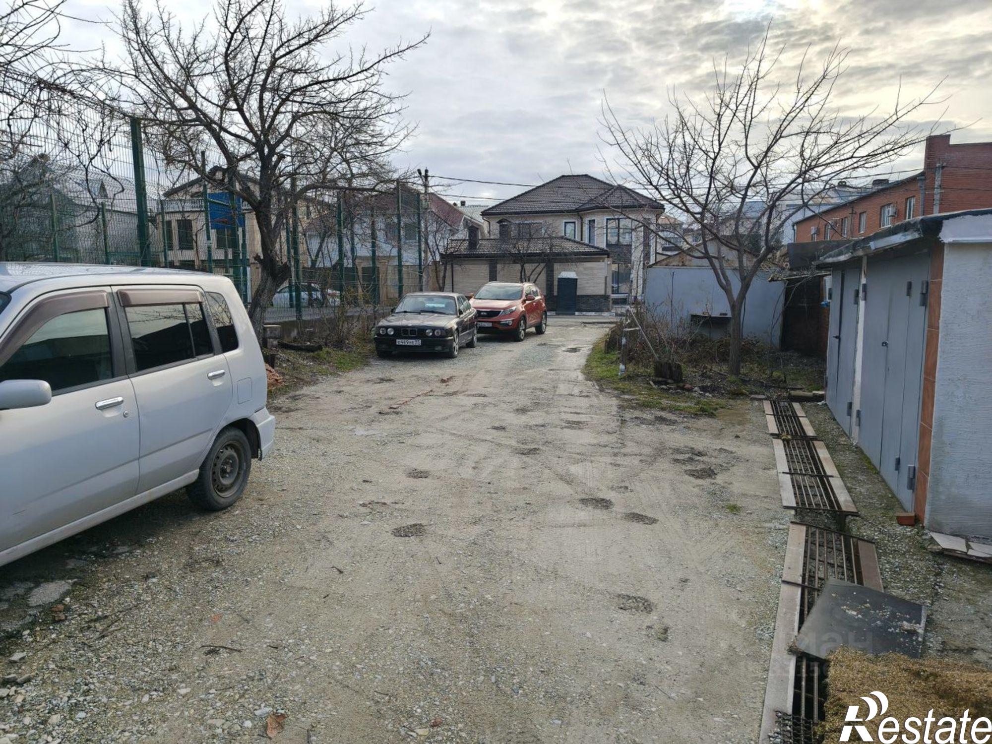 Купить гараж, место в паркинге за 2 500 010 рублей на улица Сурикова, 40