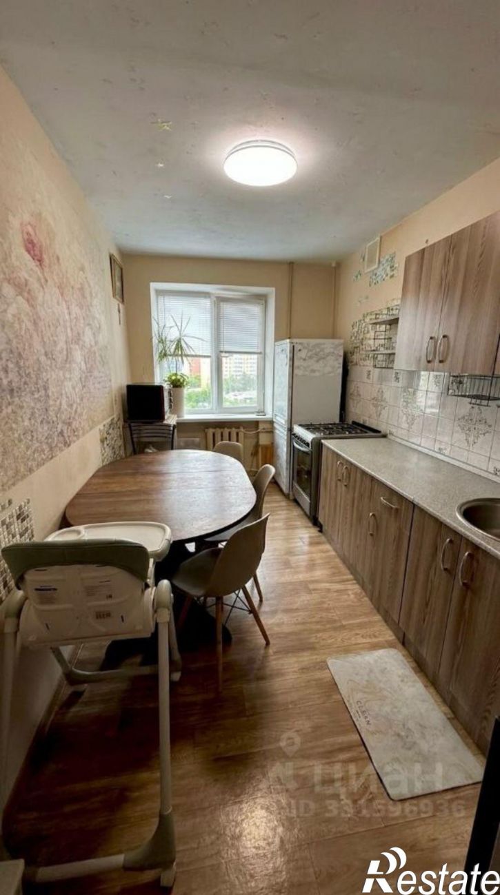 3-комн квартира улица Леселидзе, 8,  д. 8