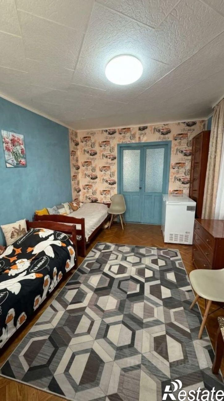 3-комн квартира улица Леселидзе, 8,  д. 8