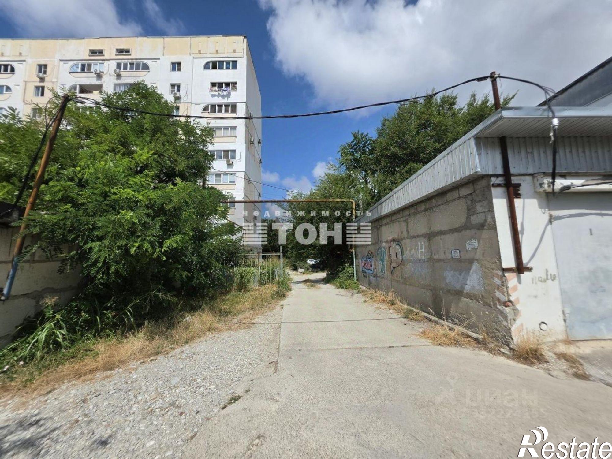 Купить гараж, место в паркинге за 5 500 020 рублей на Сосновый пер, 1