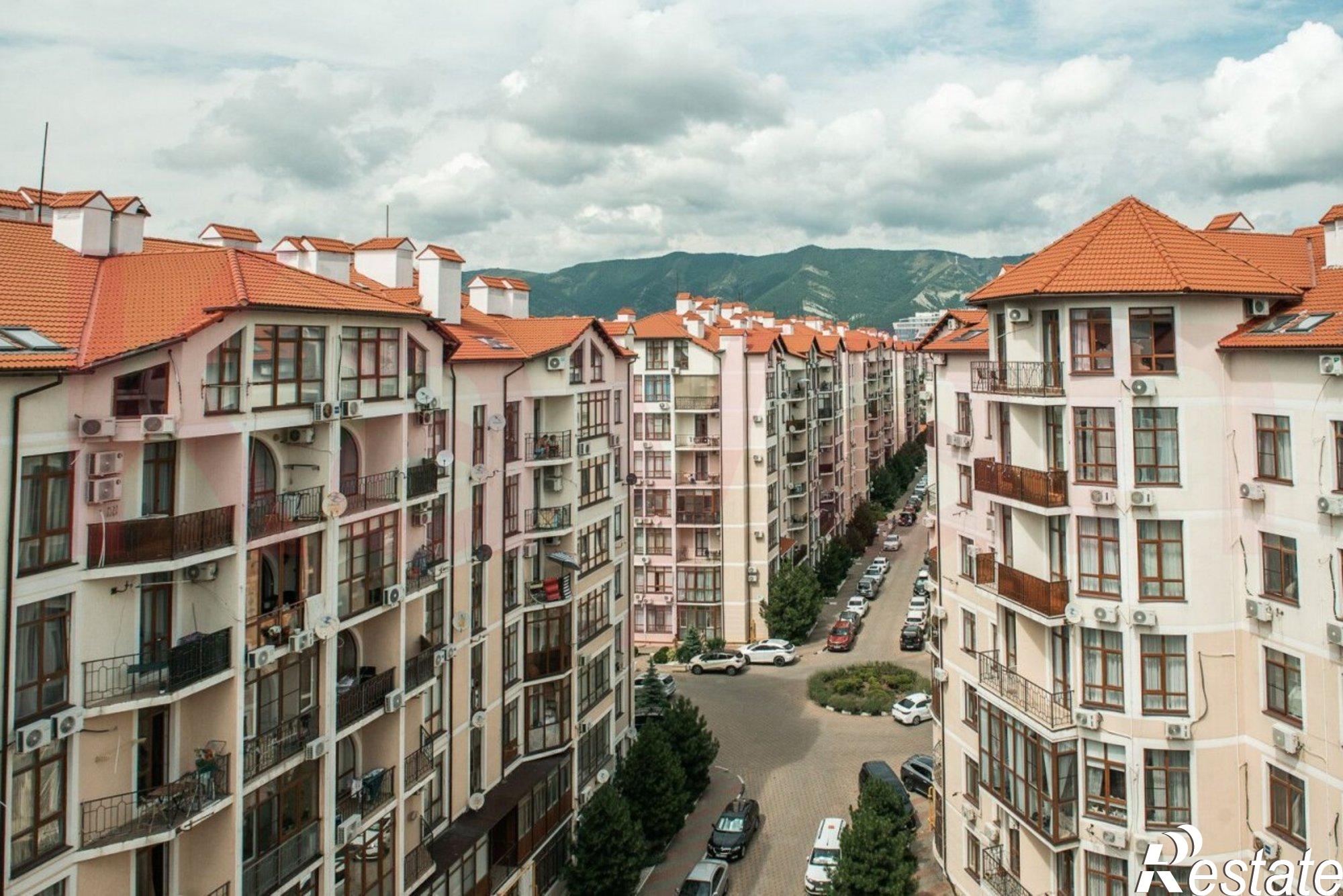 Купить квартиру за 28 000 000 рублей на Крымская ул.