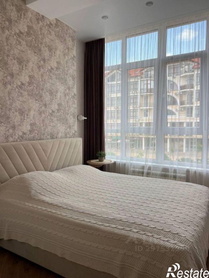2-комн квартира ул Крымская, 22 13,  д. 22 13,  к. 13