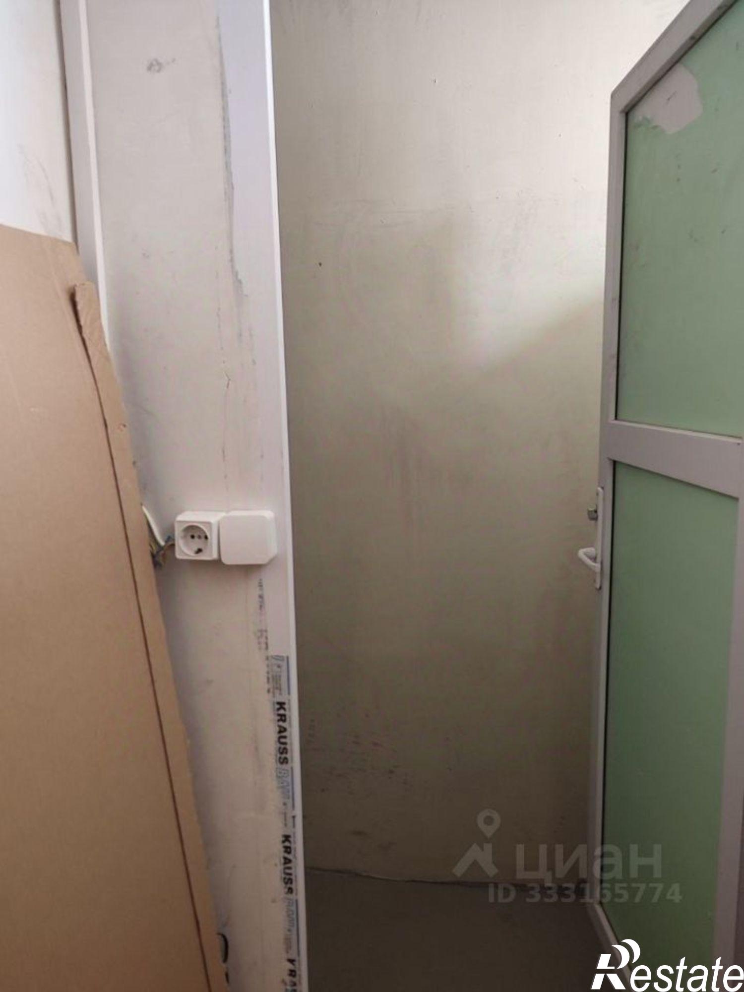 Купить гараж, место в паркинге за 818 182 рублей на ул Крымская, 22 23