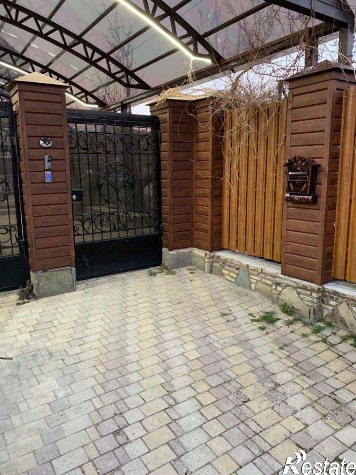 Купить дачу, дом, коттедж за 75 000 000 рублей на ул Вишнякова, 5