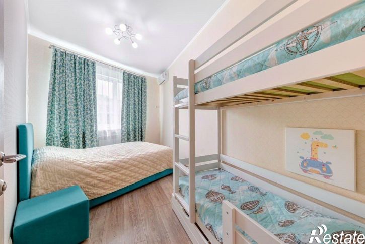 2-комн квартира ул Приморская, 1,  д. 1
