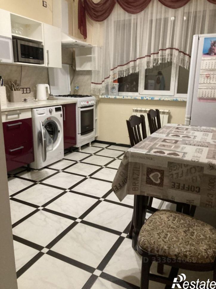 4-комн квартира Витражный переулок, 3,  д. 3