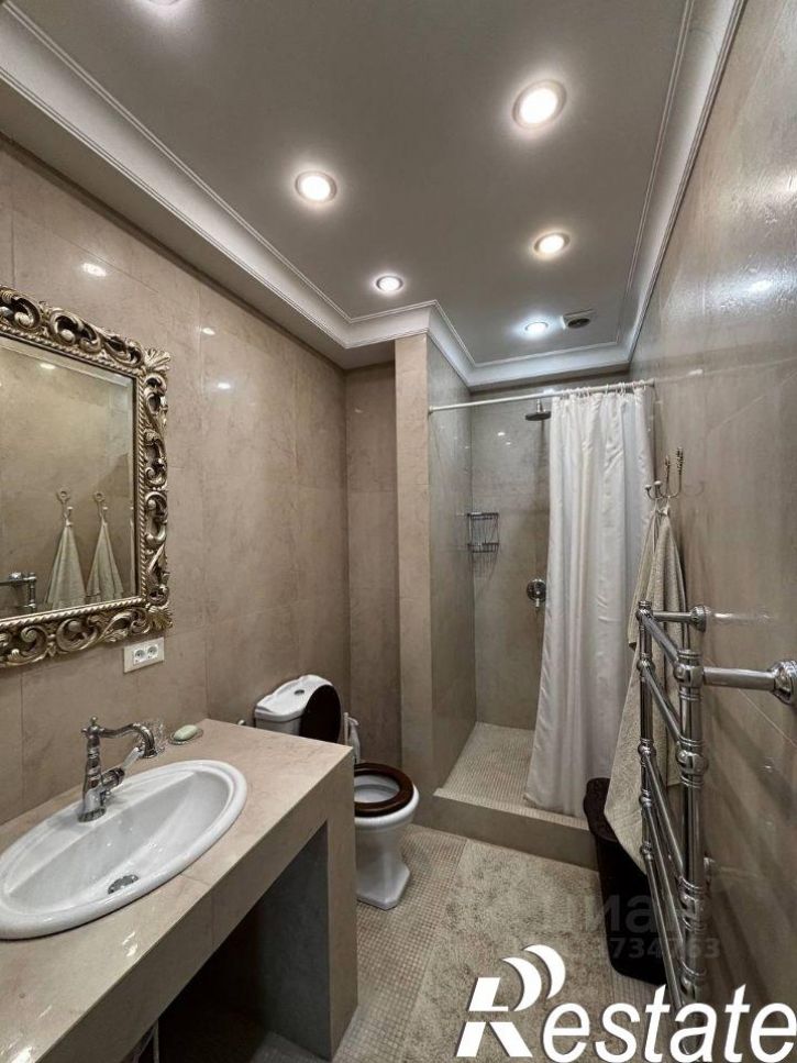 2-комн квартира Революционная улица, 47к5,  д. 47к5