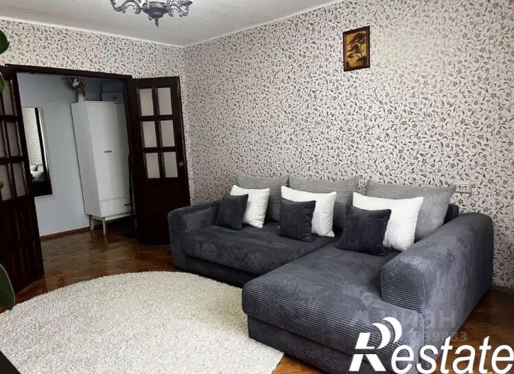 3-комн квартира улица Леселидзе, 8,  д. 8
