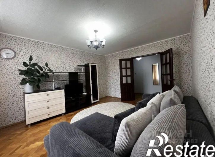 3-комн квартира улица Леселидзе, 8,  д. 8