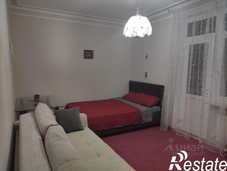 1-комн квартира Революционная улица, 35,  д. 35