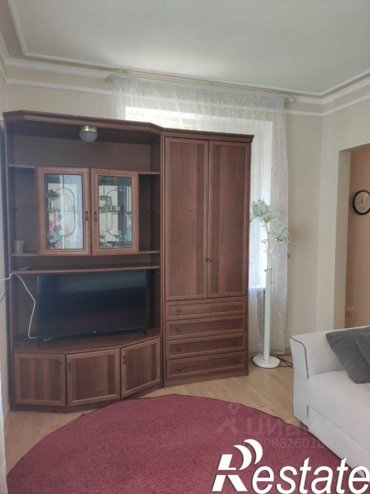 1-комн квартира Революционная улица, 35,  д. 35