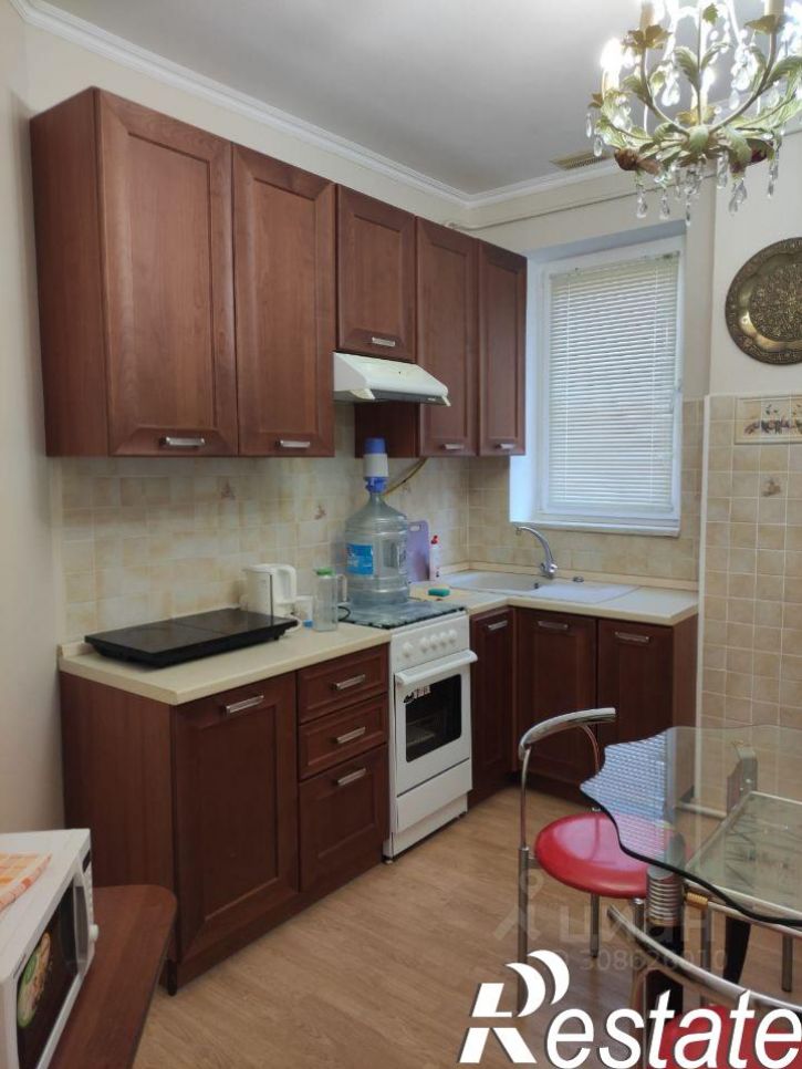 1-комн квартира Революционная улица, 35,  д. 35