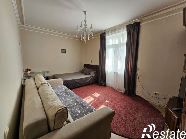 1-комн квартира Революционная улица, 35,  д. 35