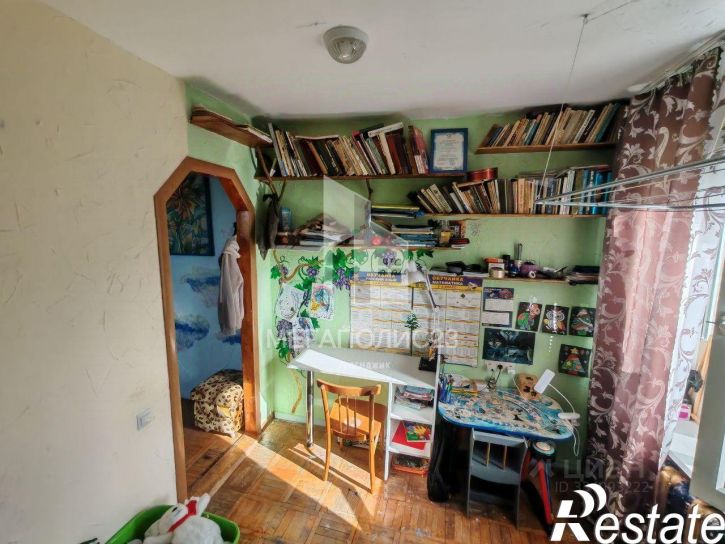 4-комн квартира Полевая улица, 24,  д. 24