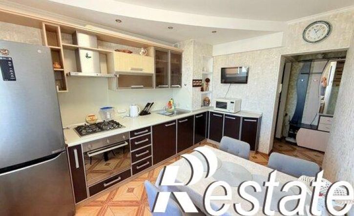 3-комн квартира Полевая улица, 33,  д. 33