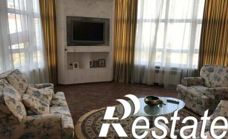 3-комн квартира Красногвардейская улица, 34,  д. 34