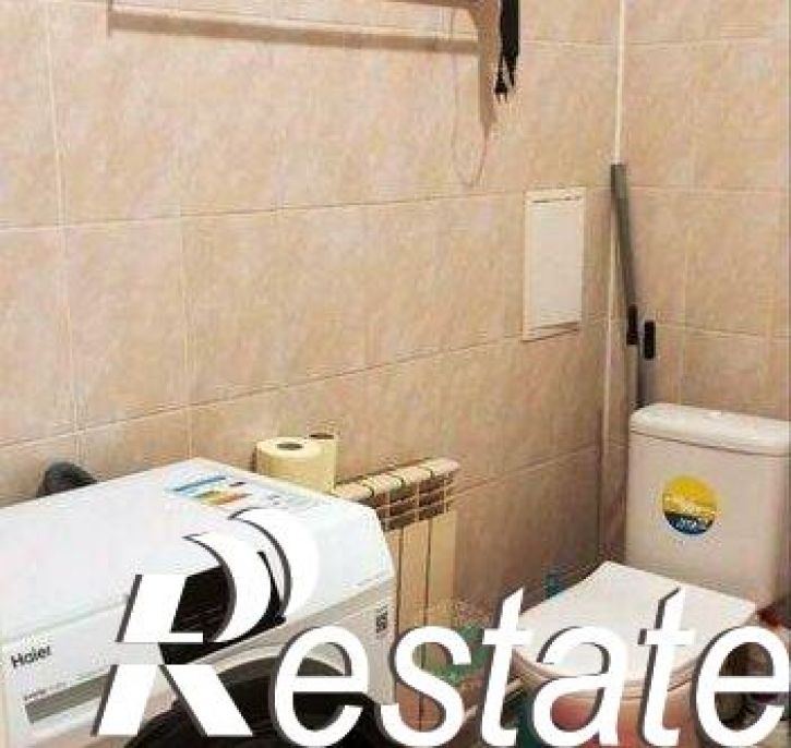2-комн квартира улица Короленко, 28,  д. 28