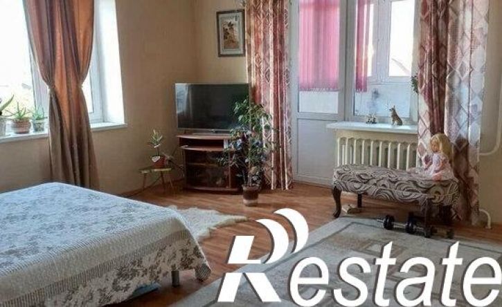 3-комн квартира улица Нахимова, 2,  д. 2
