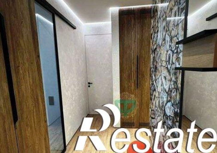3-комн квартира улица Гринченко, 21,  д. 21